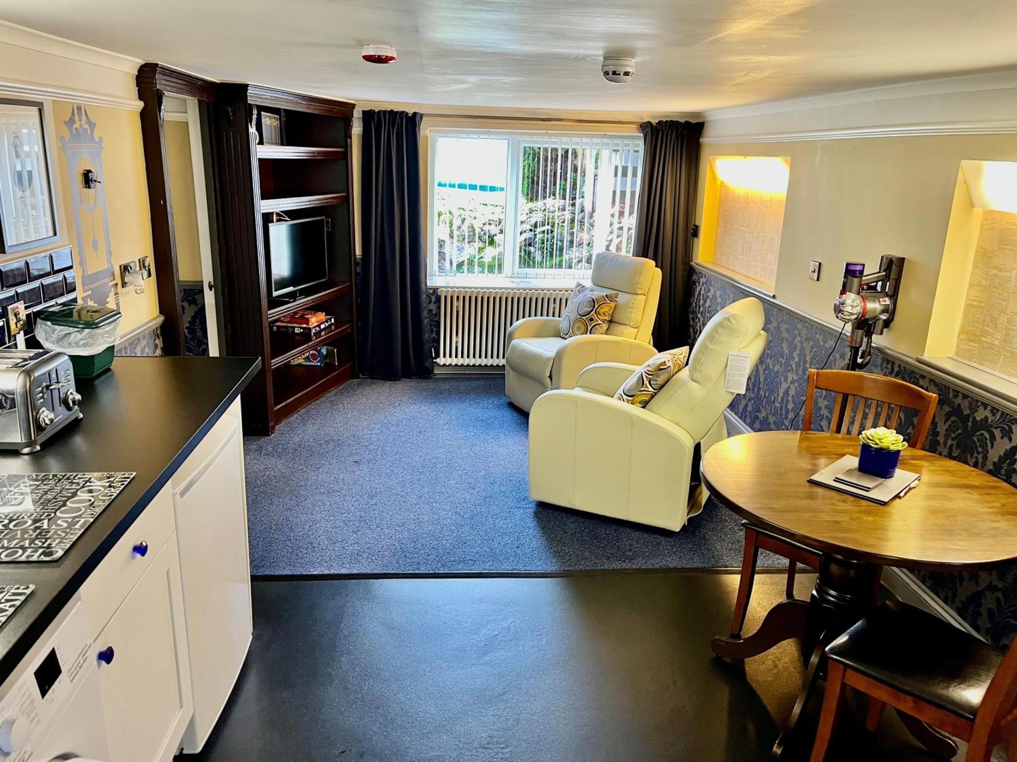 Atlantis Holiday Apartments Torquay Exterior photo